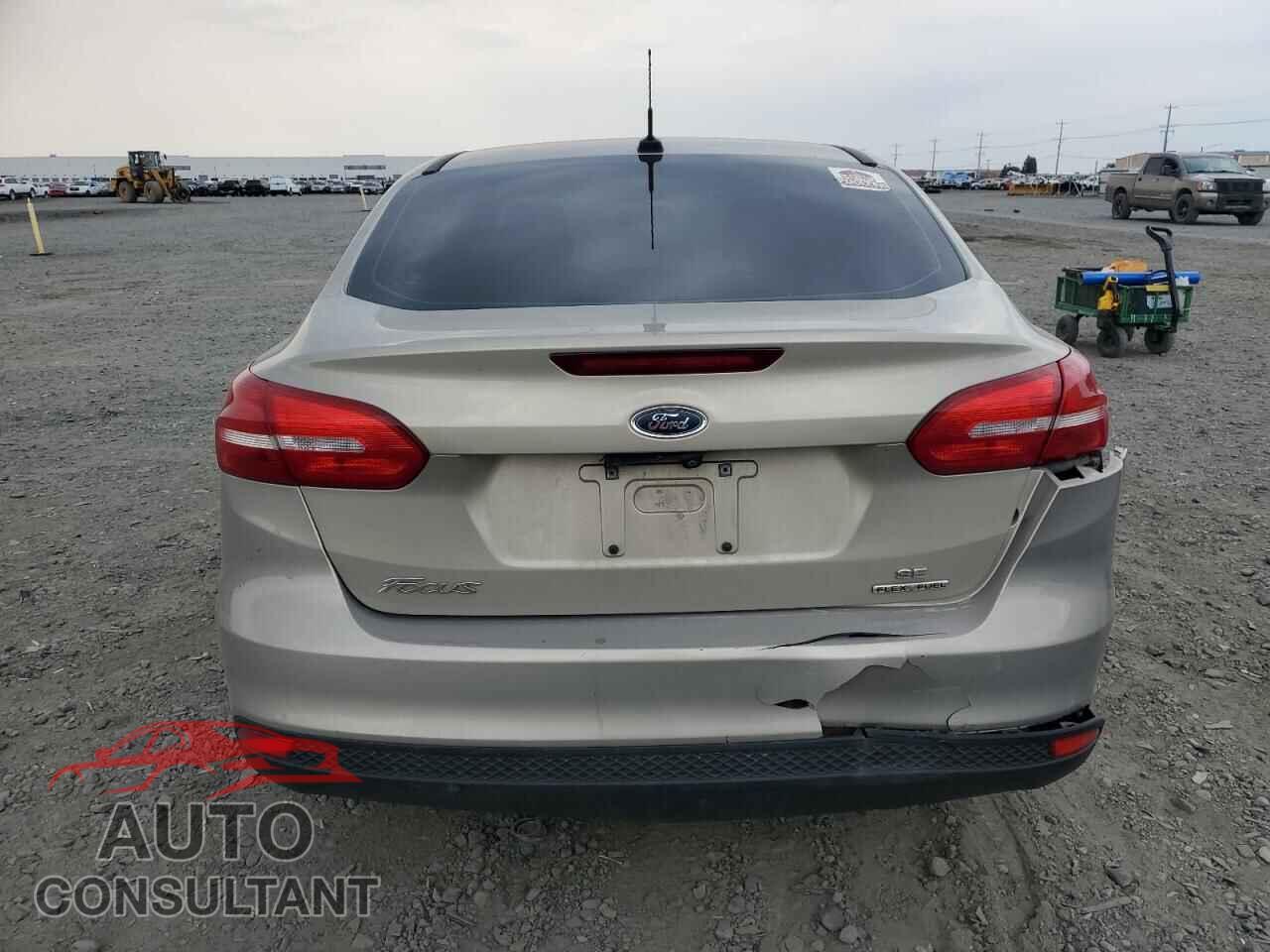 FORD FOCUS 2016 - 1FADP3F2XGL269256