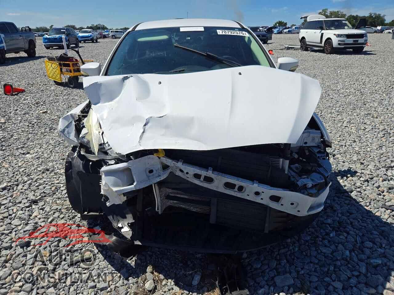 FORD FOCUS 2015 - 1FADP3F22FL298345