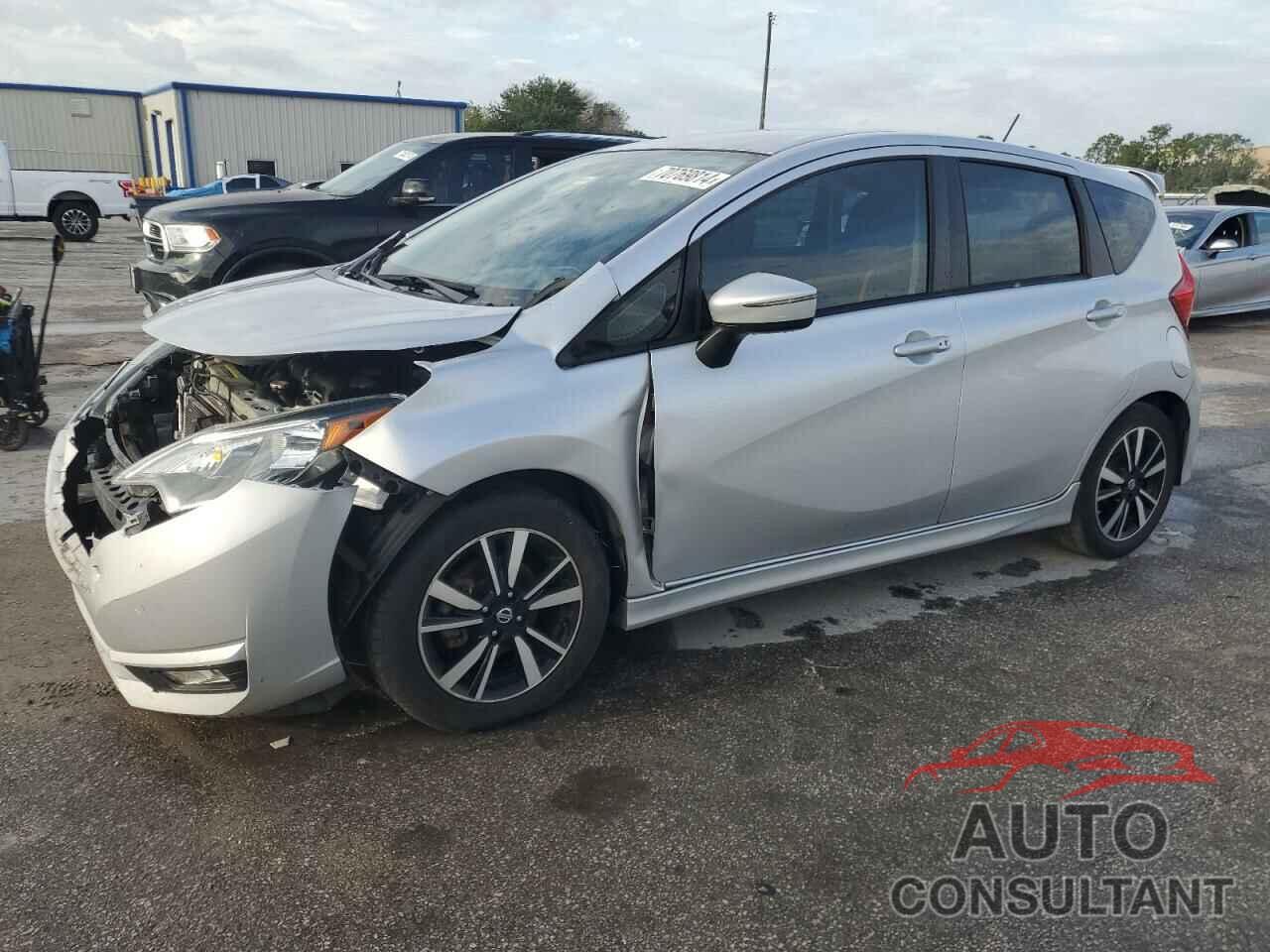 NISSAN VERSA 2018 - 3N1CE2CP1JL362056