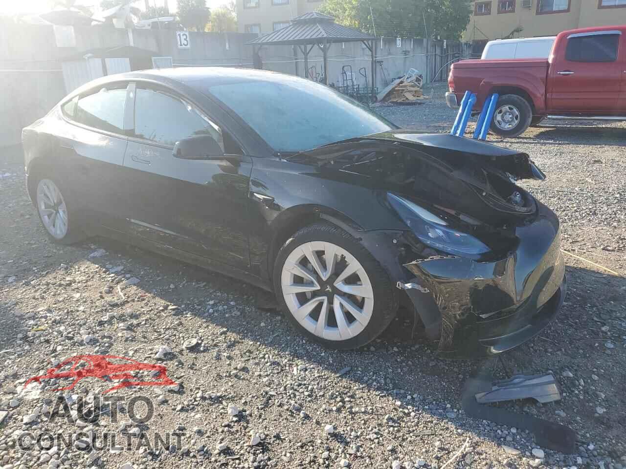 TESLA MODEL 3 2021 - 5YJ3E1EA7MF989685