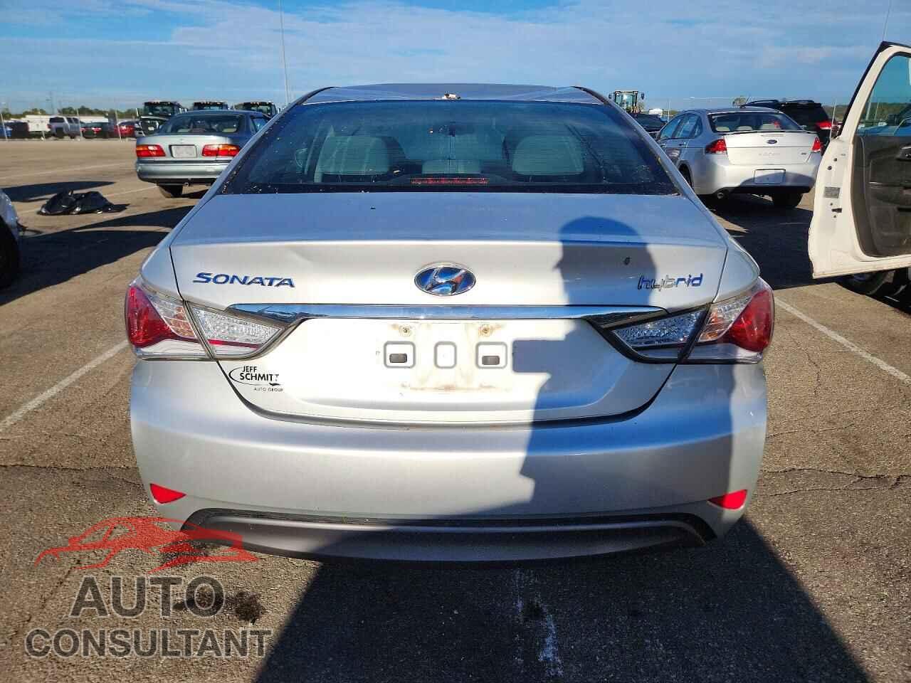 HYUNDAI SONATA 2013 - KMHEC4A41DA088607