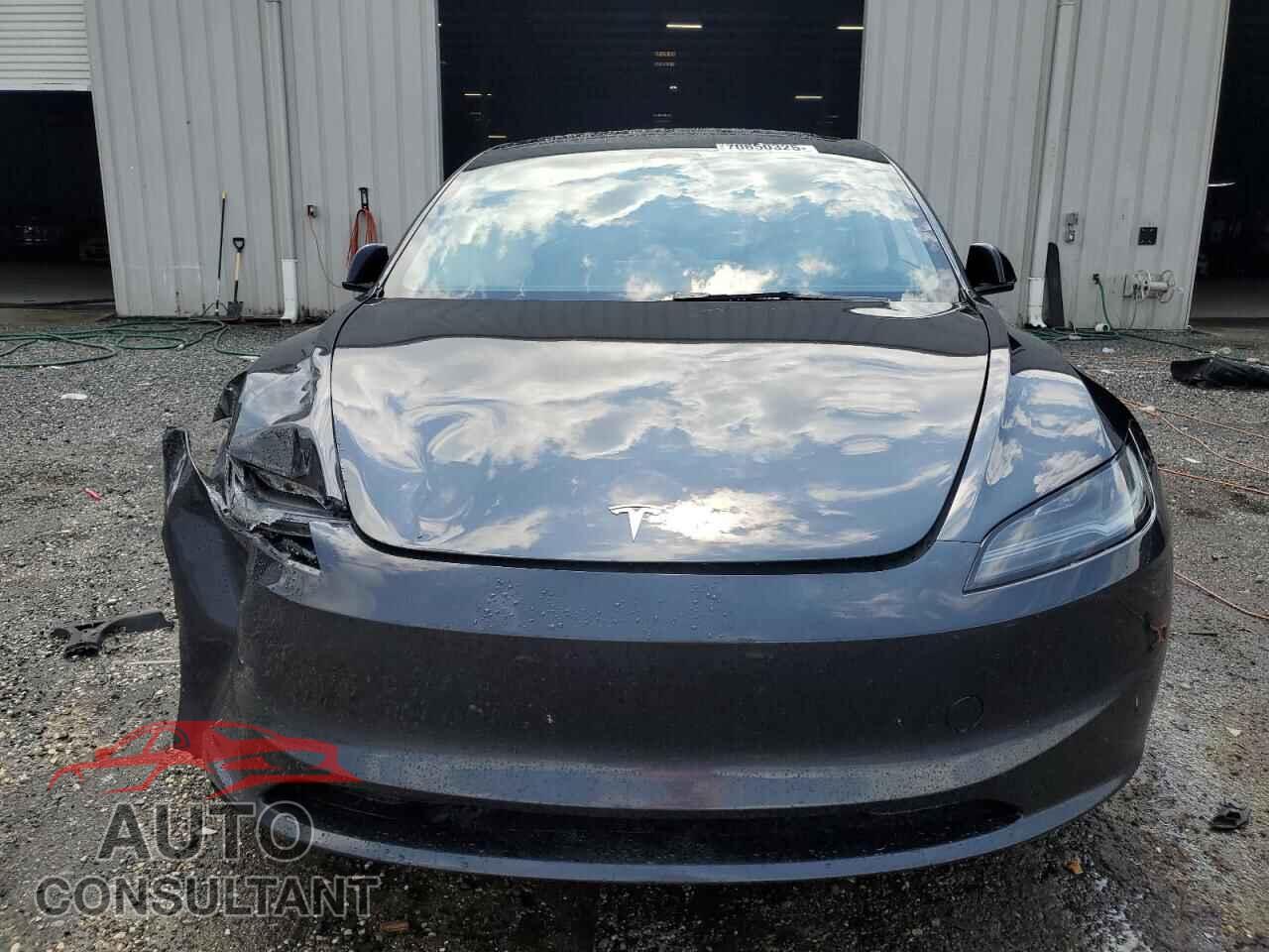 TESLA MODEL 3 2025 - 5YJ3E1EA7SF951290