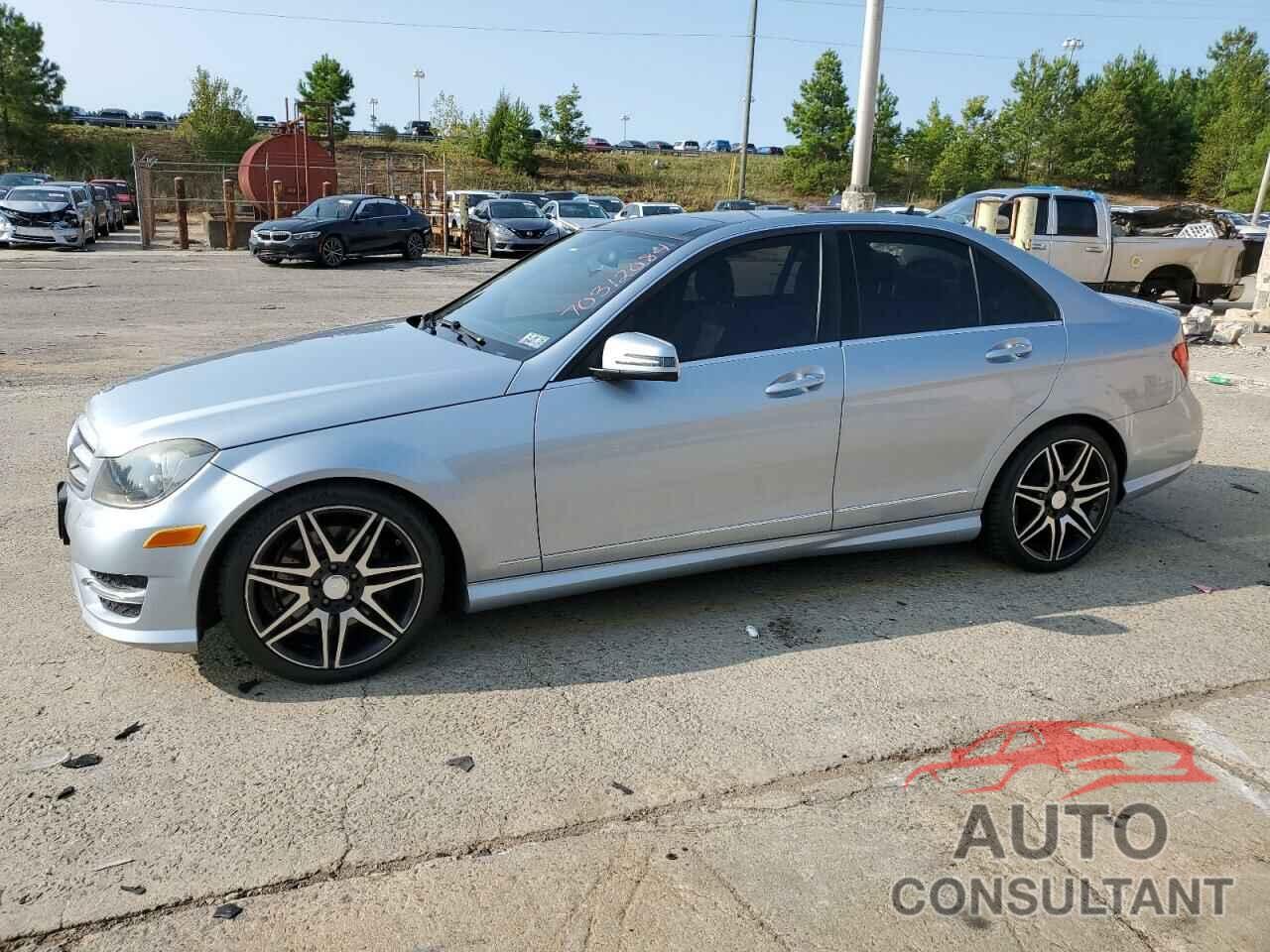 MERCEDES-BENZ C-CLASS 2013 - WDDGF8AB0DR241303