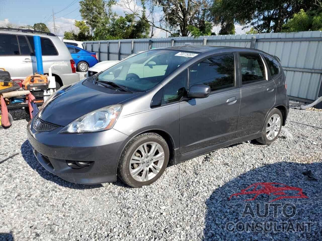 HONDA FIT 2011 - JHMGE8H58BS012529