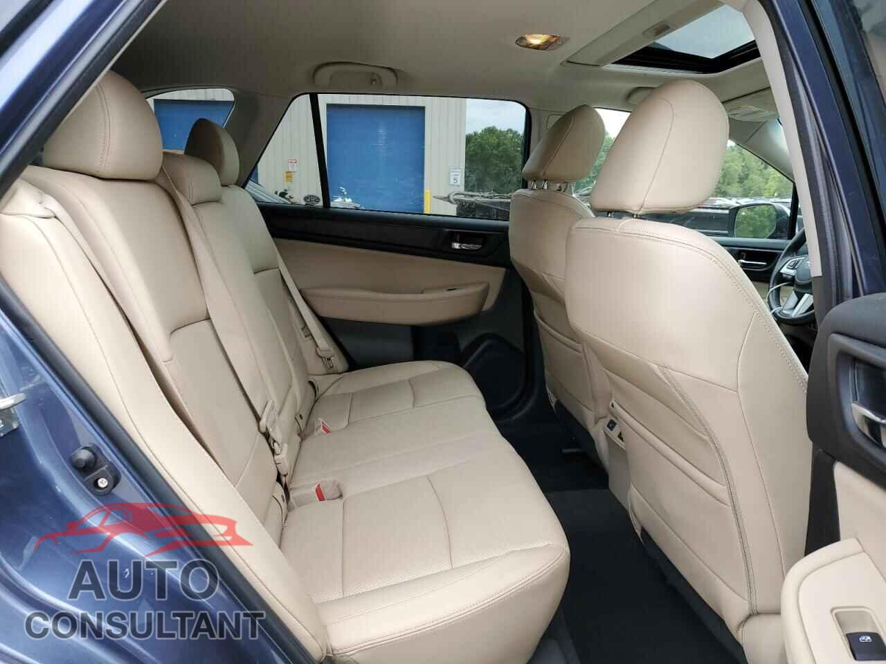 SUBARU OUTBACK 2017 - 4S4BSENC4H3318745