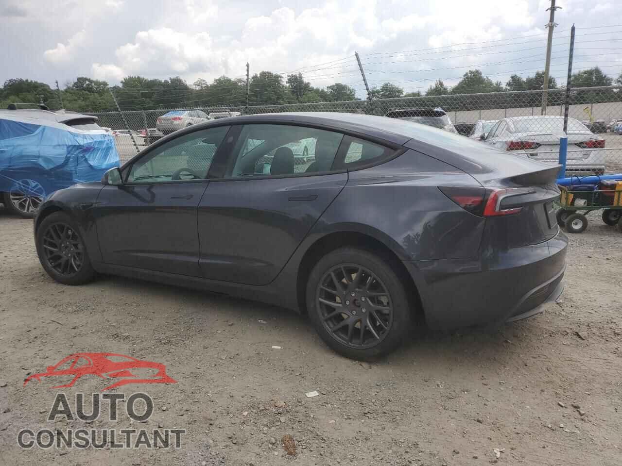 TESLA MODEL 3 2024 - 5YJ3E1EB5RF829725