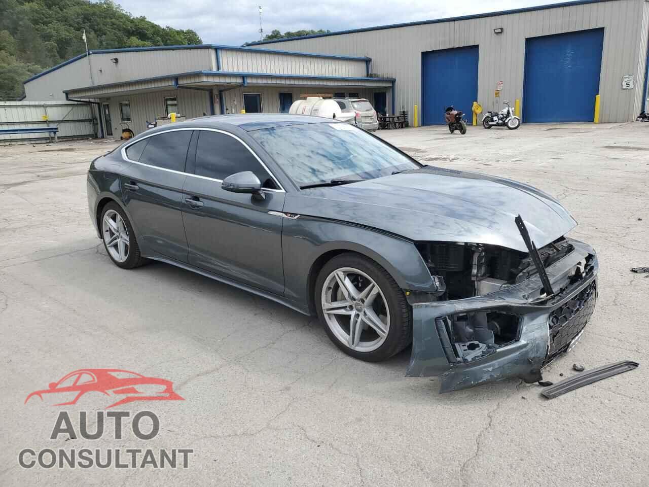 AUDI A5 2021 - WAUDACF57MA012176