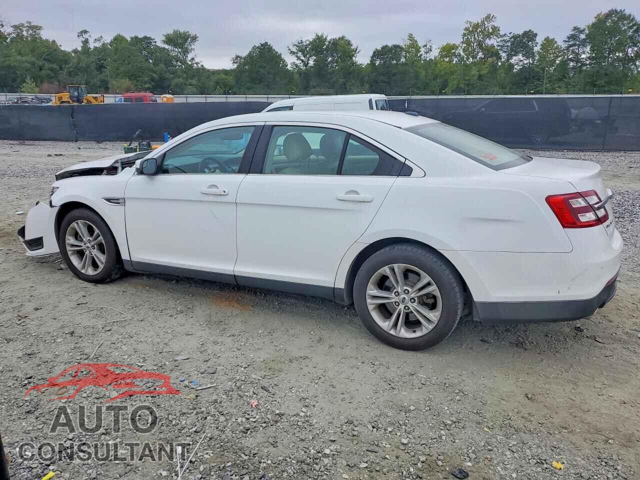 FORD TAURUS 2015 - 1FAHP2E82FG112409