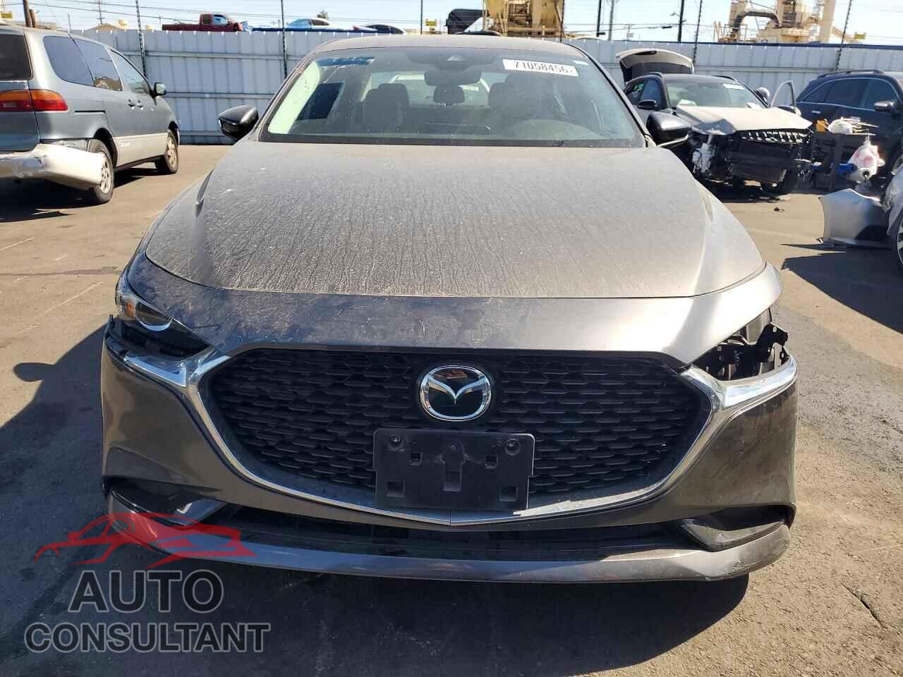 MAZDA 3 2019 - 3MZBPADL3KM112836