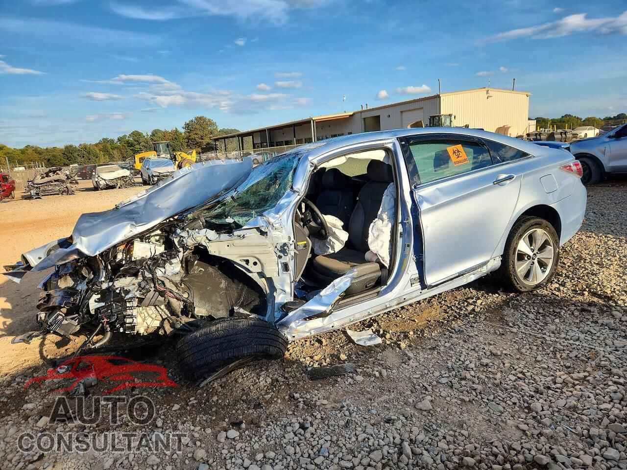 HYUNDAI SONATA 2012 - KMHEC4A43CA043831