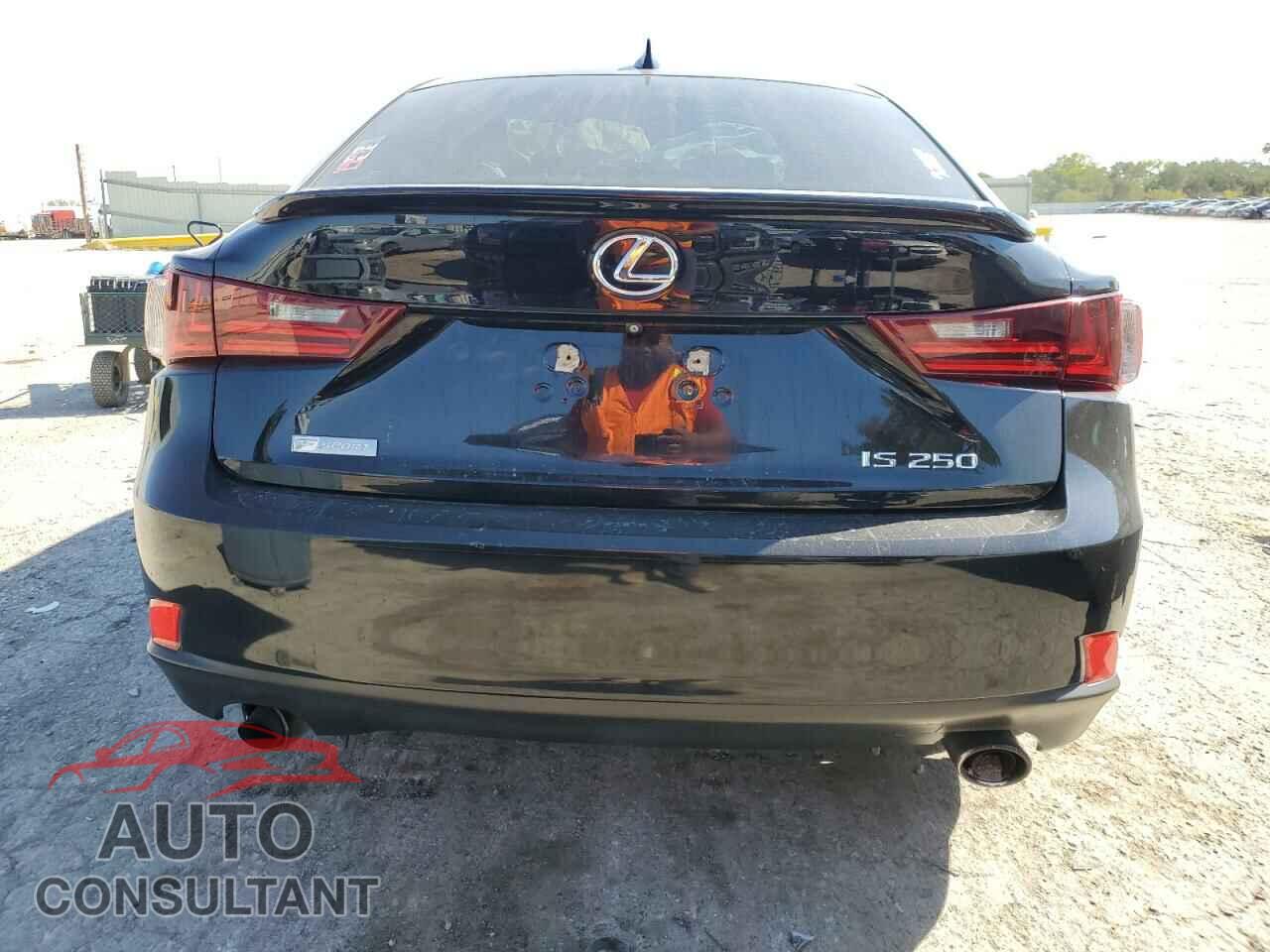 LEXUS IS 2015 - JTHBF1D26F5065731
