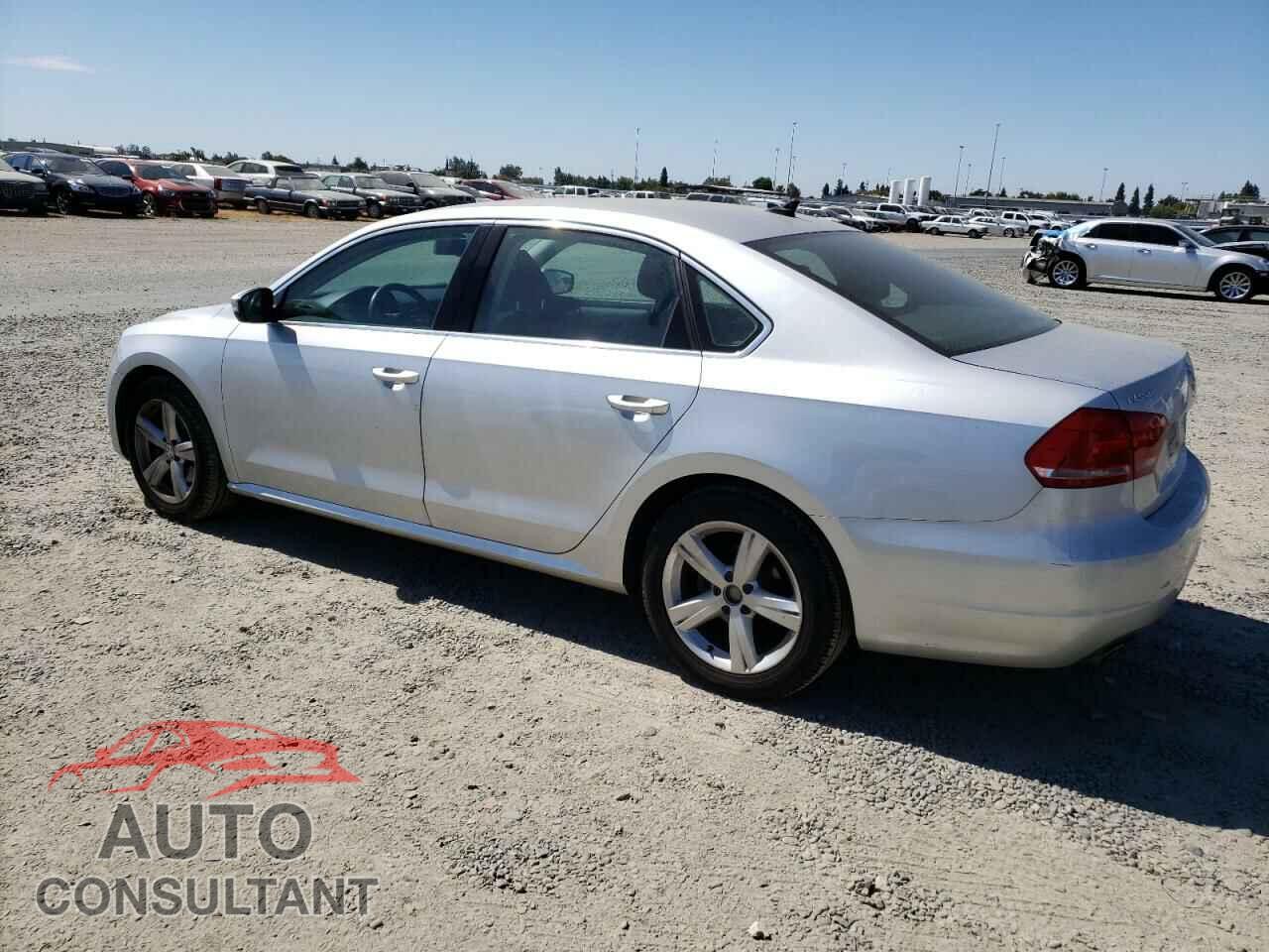 VOLKSWAGEN PASSAT 2013 - 1VWBP7A36DC043717