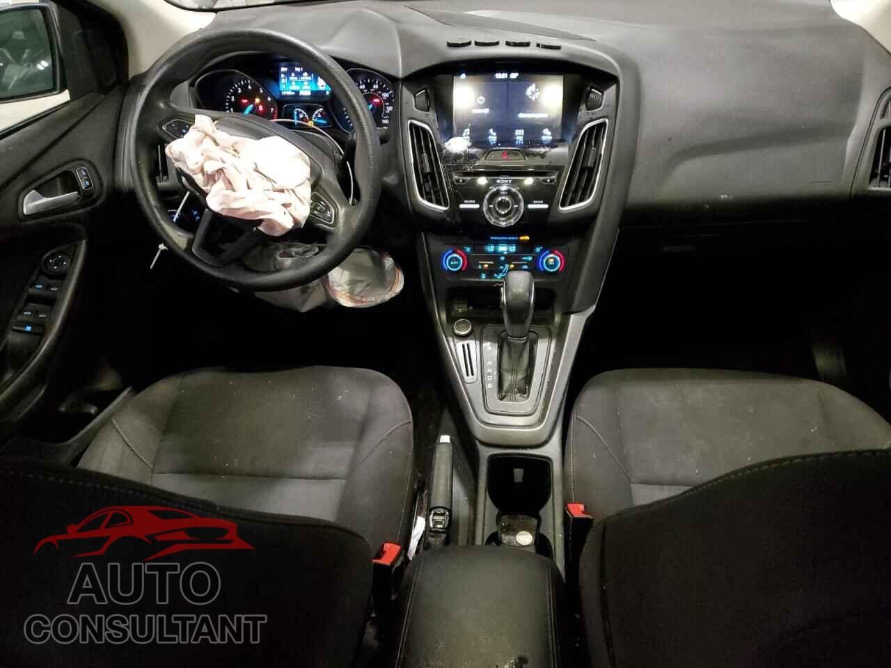 FORD FOCUS 2017 - 1FADP3H25HL231982