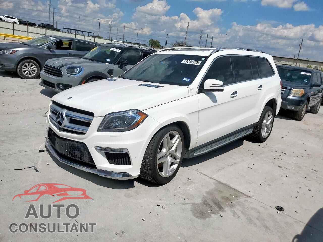 MERCEDES-BENZ GL-CLASS 2015 - 4JGDF7DEXFA529095