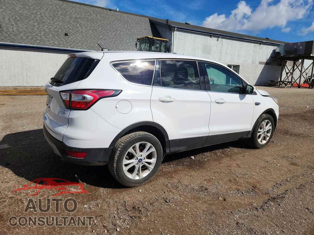 FORD ESCAPE 2017 - 1FMCU9GD8HUD43704
