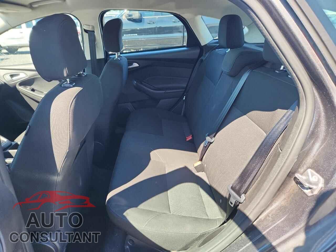 FORD FOCUS 4D S 2017 - 1FADP3K29HL340034
