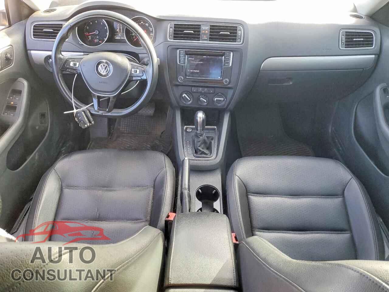 VOLKSWAGEN JETTA 2017 - 3VWDB7AJ6HM320991