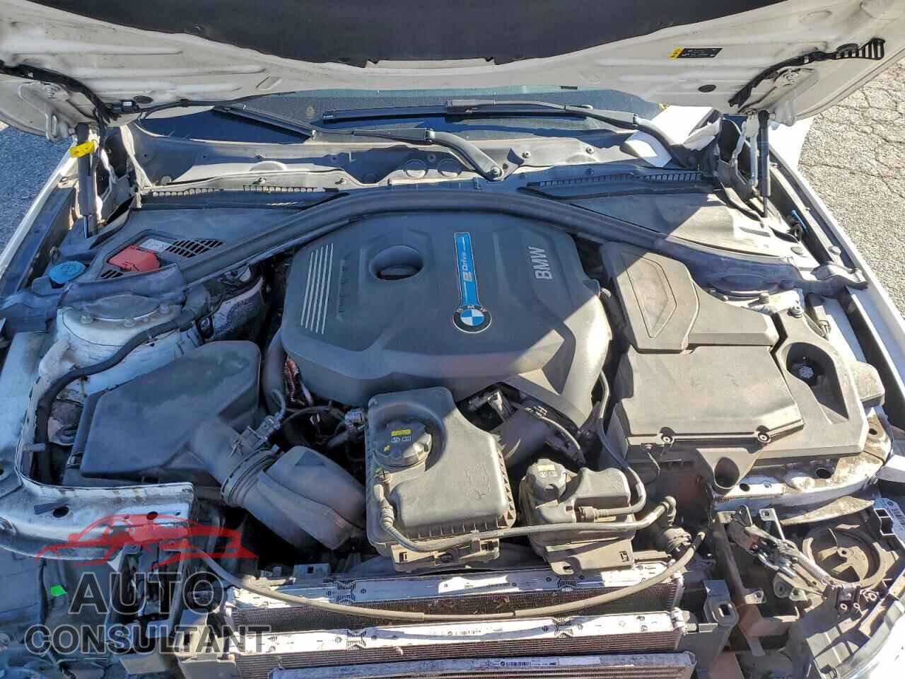 BMW 3 SERIES 2017 - WBA8E1C30HA159216