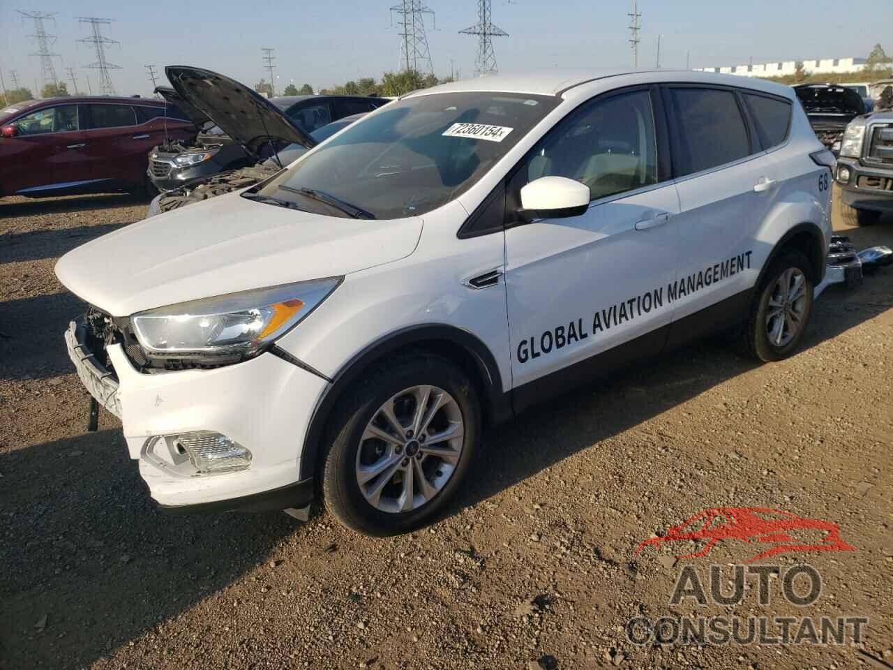 FORD ESCAPE 2017 - 1FMCU9G93HUE24282