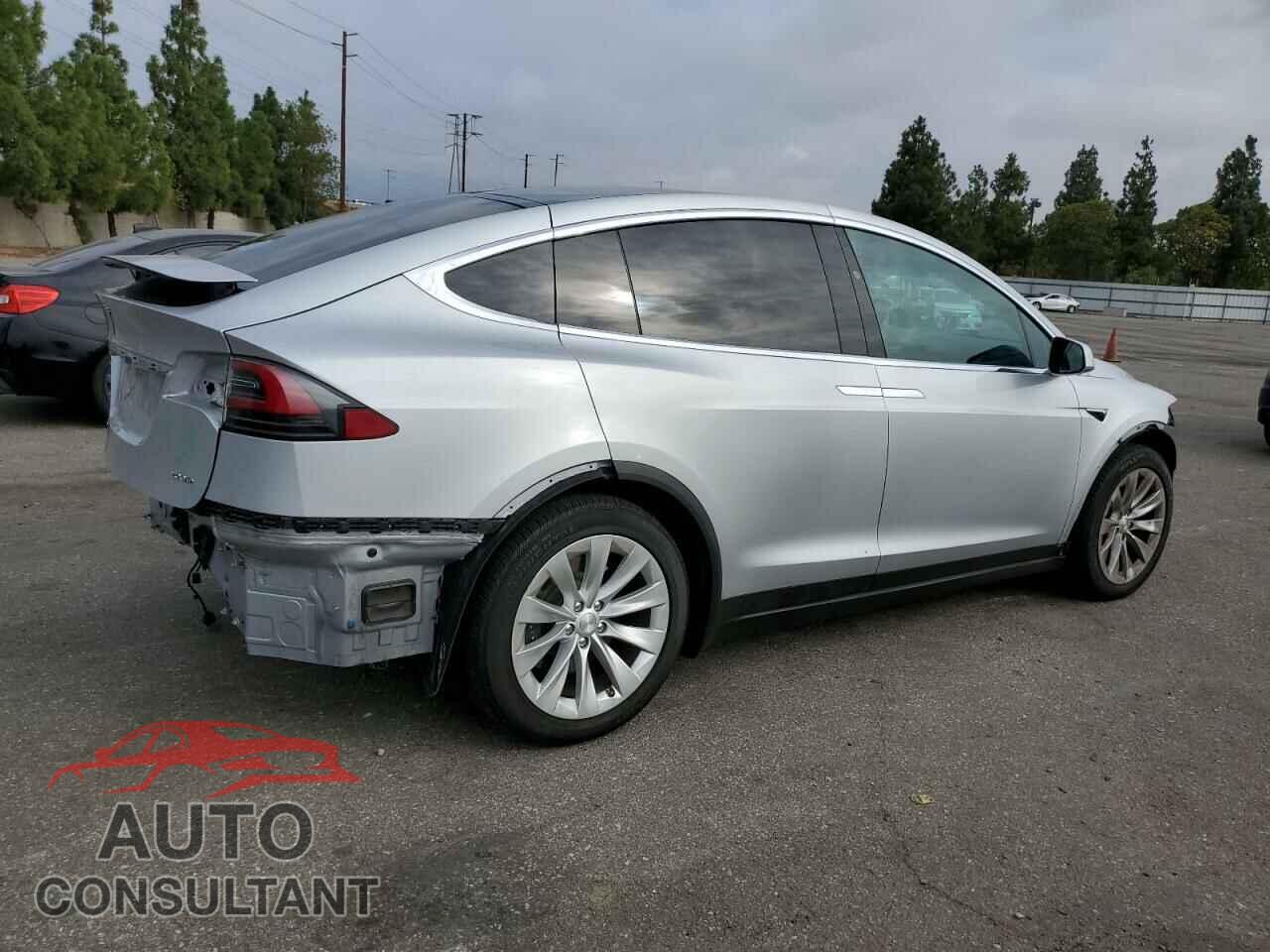 TESLA MODEL X 2017 - 5YJXCDE22HF068322