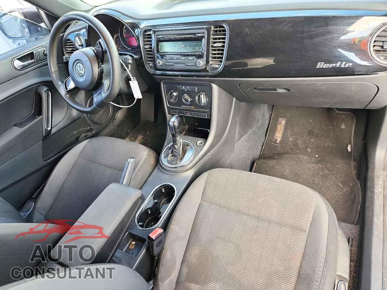 VOLKSWAGEN BEETLE 2014 - 3VWFP7AT0EM623420
