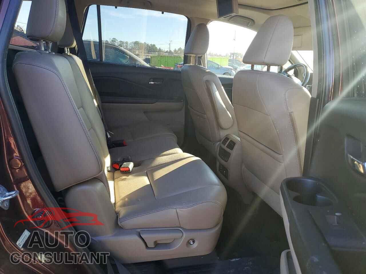 HONDA PILOT 2016 - 5FNYF5H98GB016380
