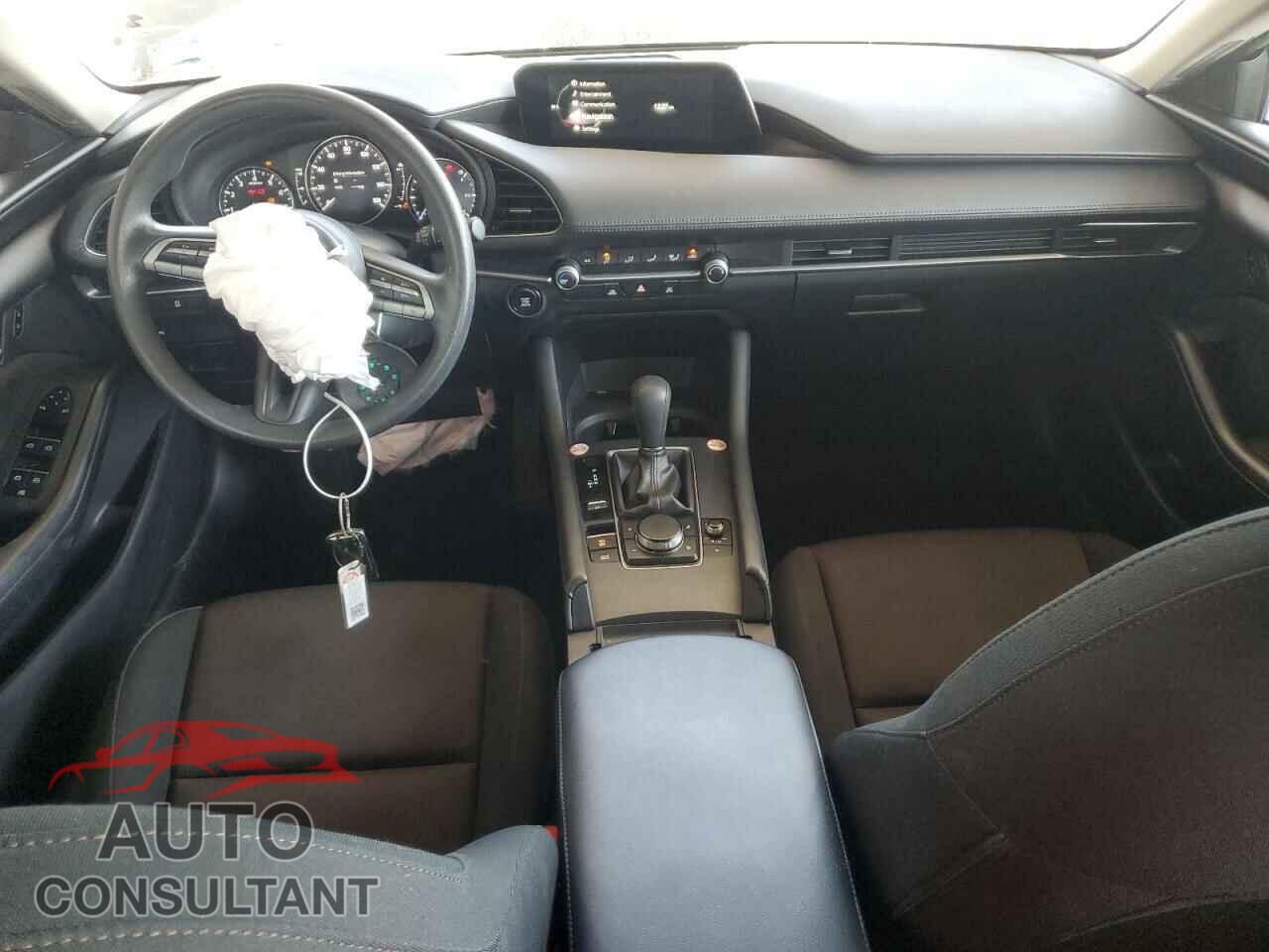 MAZDA 3 2022 - 3MZBPAA7XNM307912