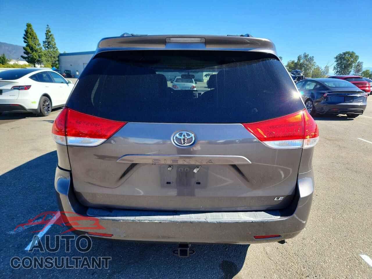 TOYOTA SIENNA 2012 - 5TDKK3DC5CS216906