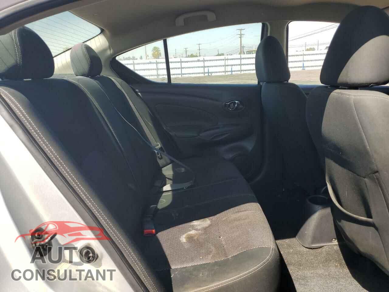 NISSAN VERSA 2017 - 3N1CN7AP5HL870167