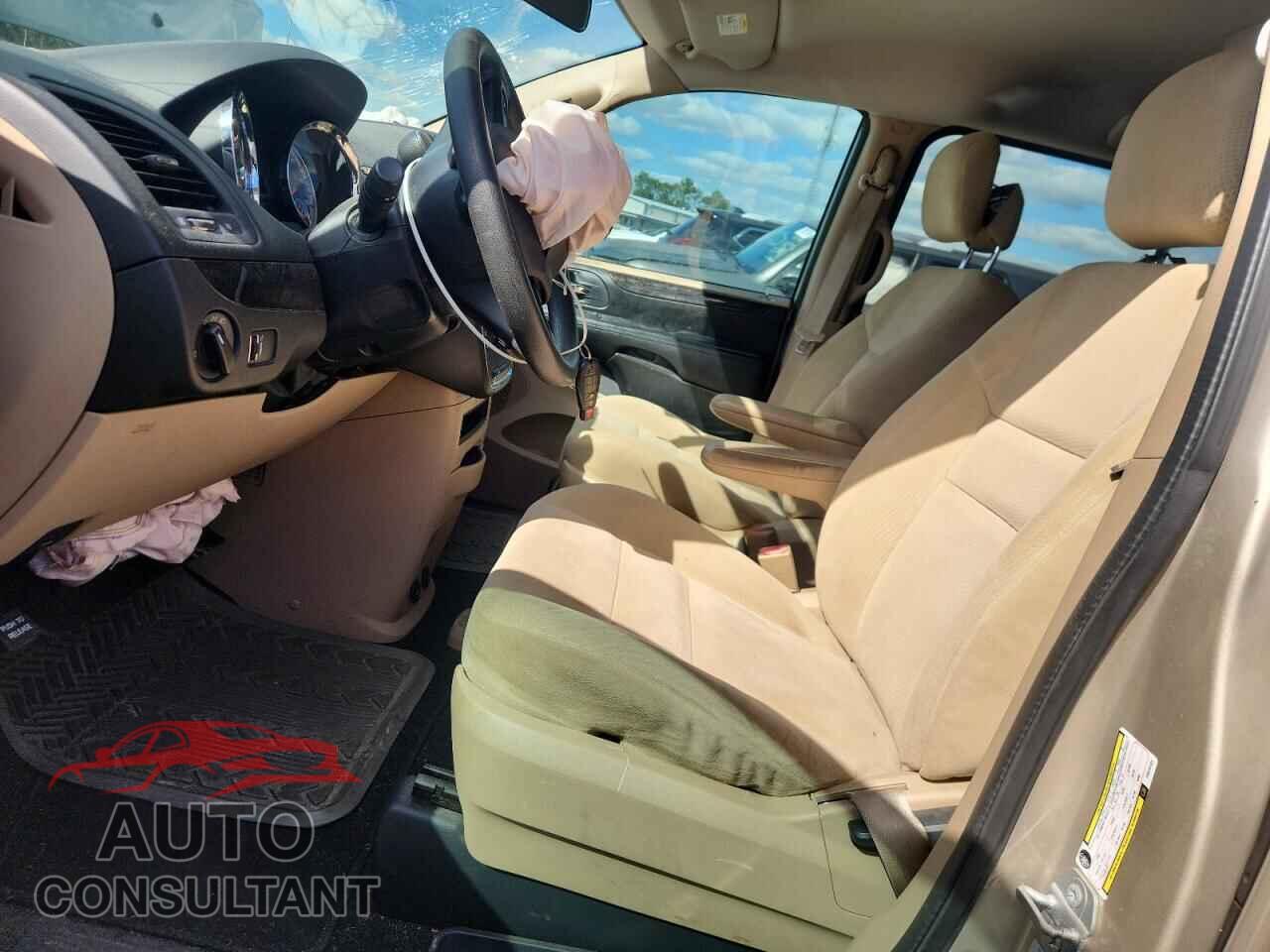DODGE CARAVAN 2015 - 2C4RDGBG8FR570101