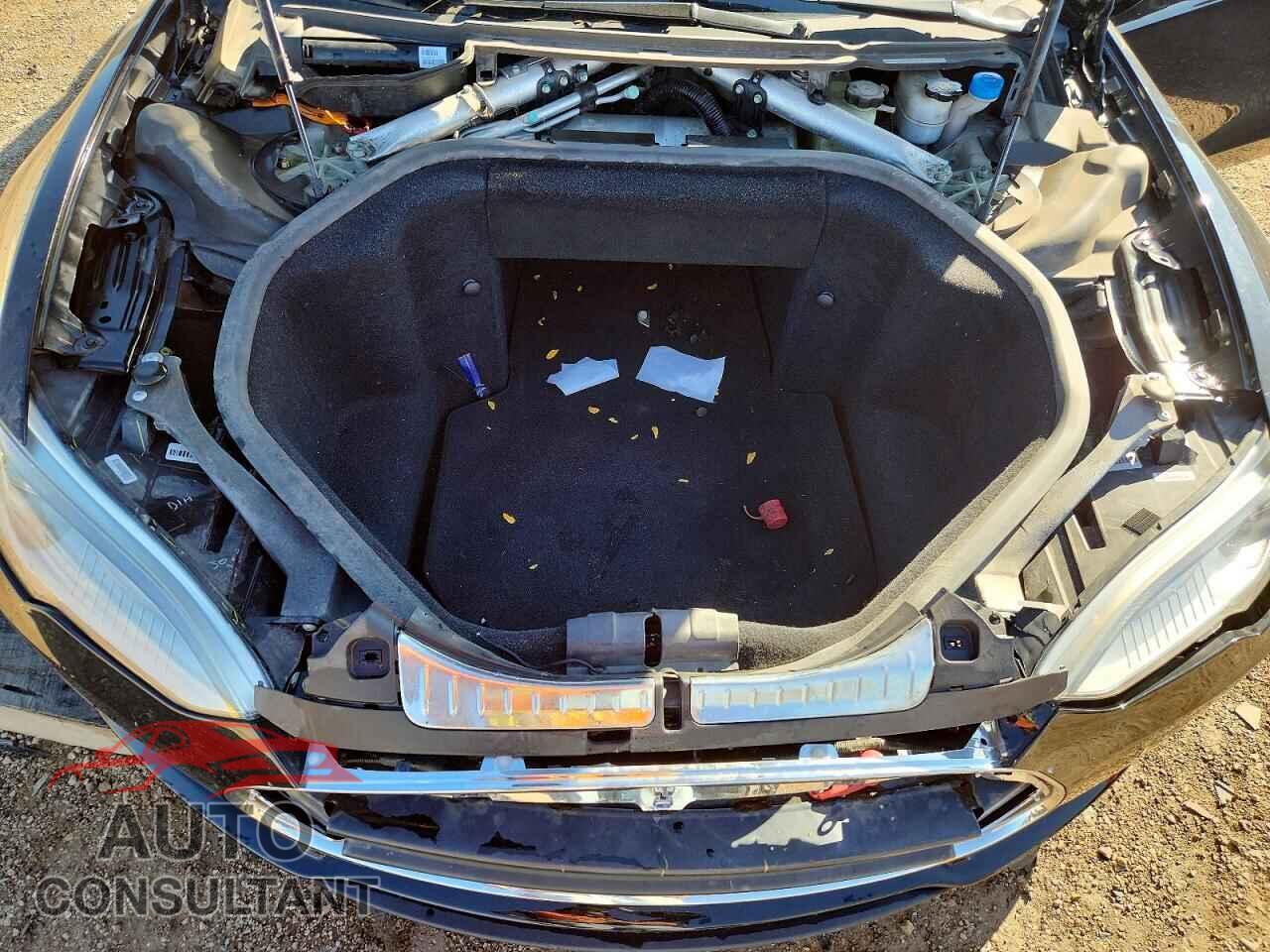 TESLA MODEL S 2013 - 5YJSA1CN3DFP12271