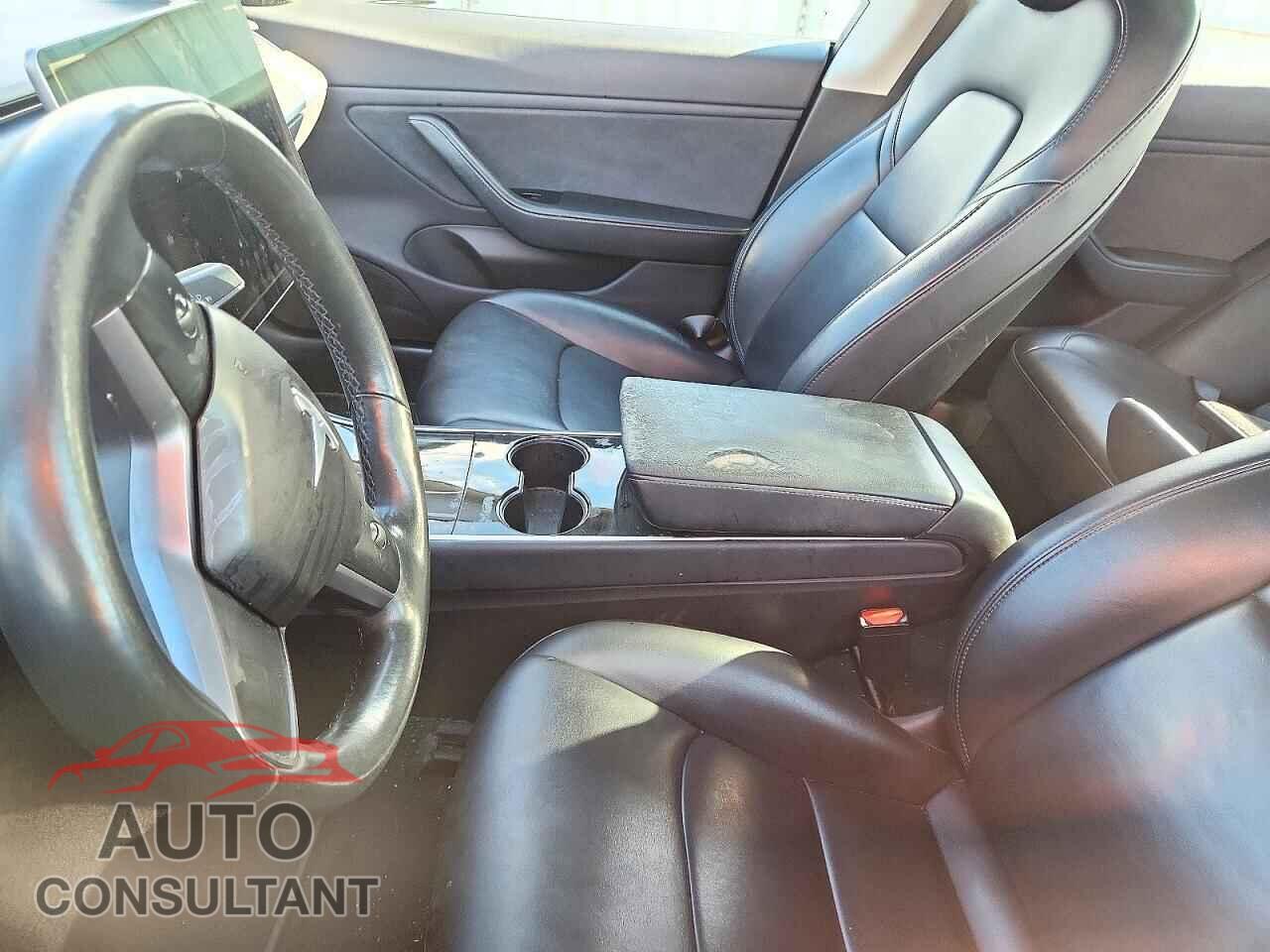 TESLA MODEL 3 2018 - 5YJ3E1EAXJF025707