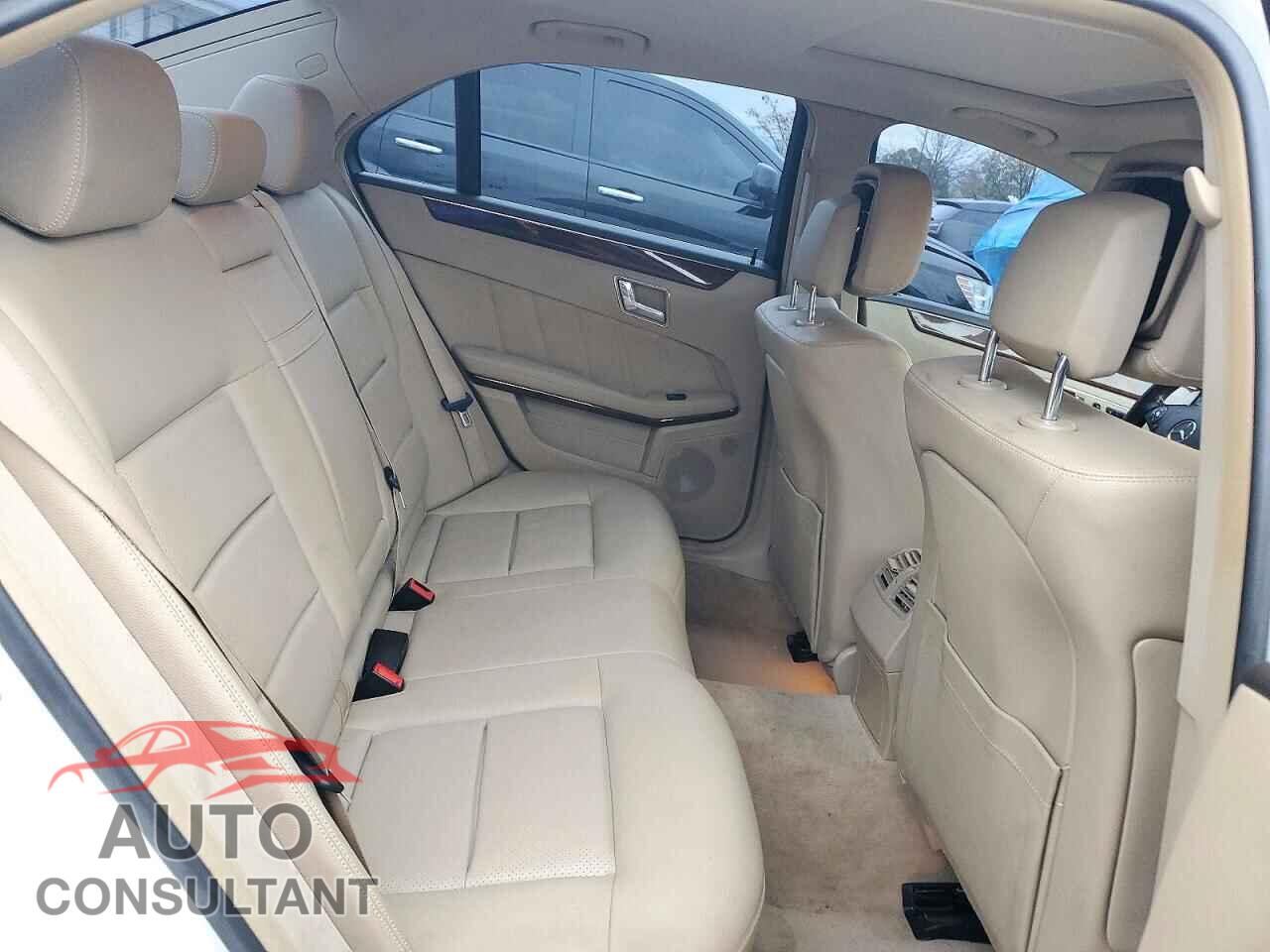 MERCEDES-BENZ E-CLASS 2011 - WDDHF8HB4BA484859