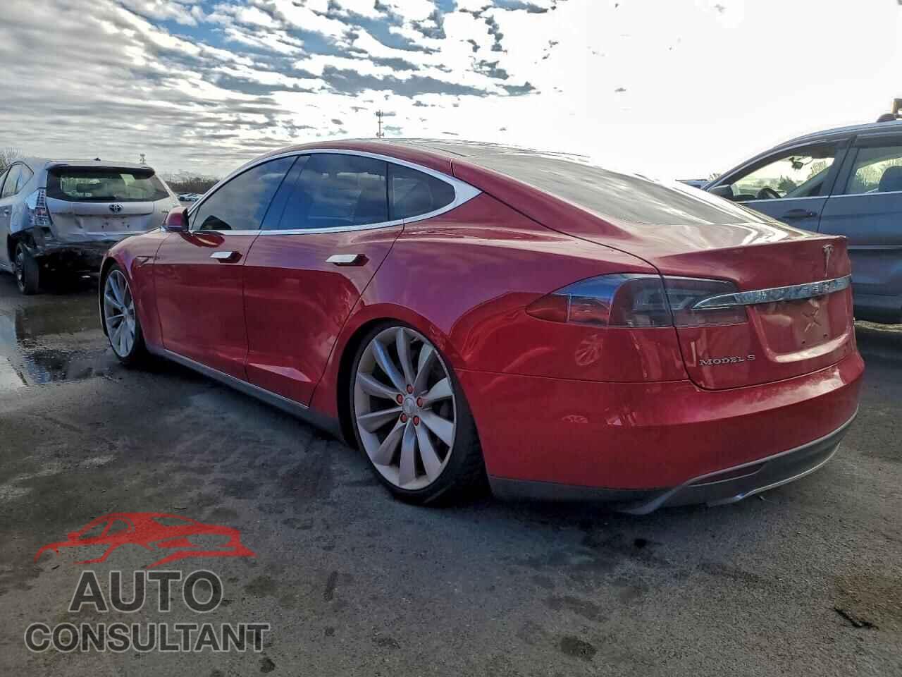 TESLA MODEL S 2013 - 5YJSA1DN6DFP09413