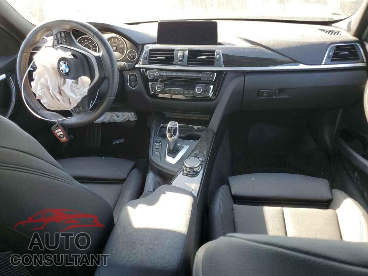 BMW 3 SERIES 2016 - WBA8E9G56GNU29888