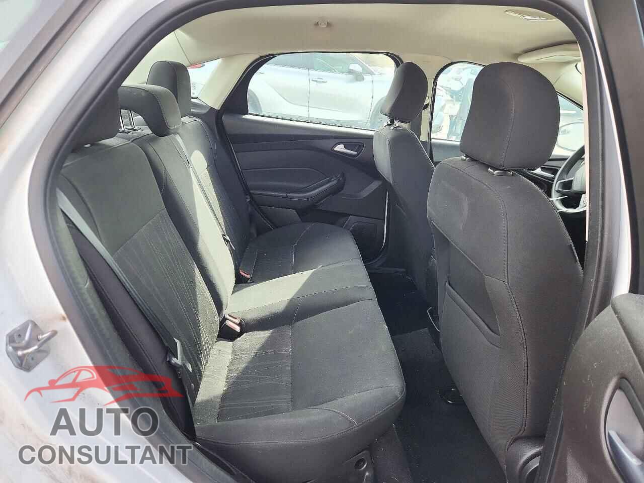 FORD FOCUS 2016 - 1FADP3F29GL270012
