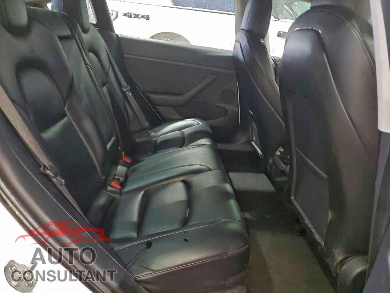 TESLA MODEL 3 2022 - 5YJ3E1EA5NF371038