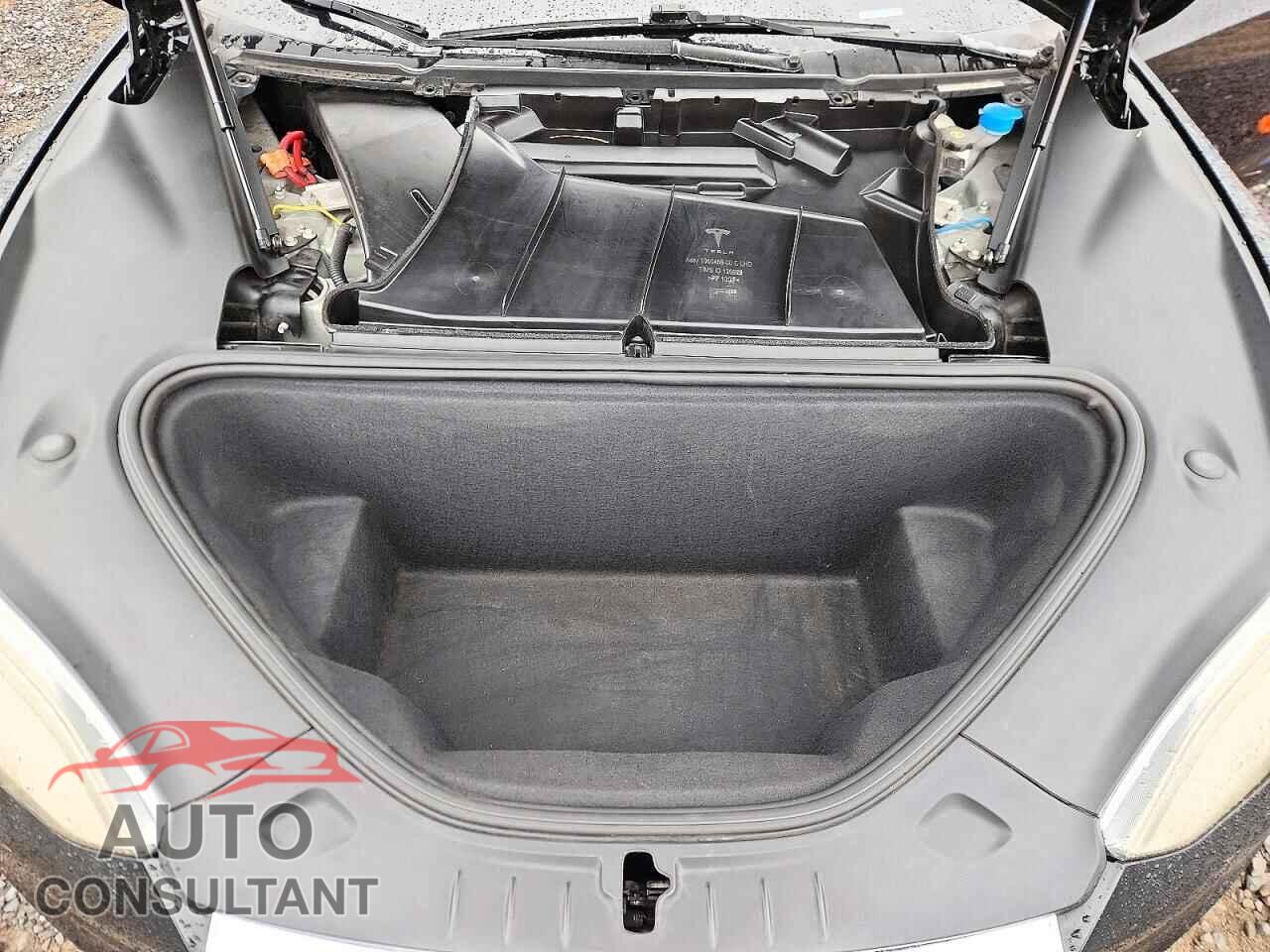 TESLA MODEL S 2017 - 5YJSA1E11HF193348