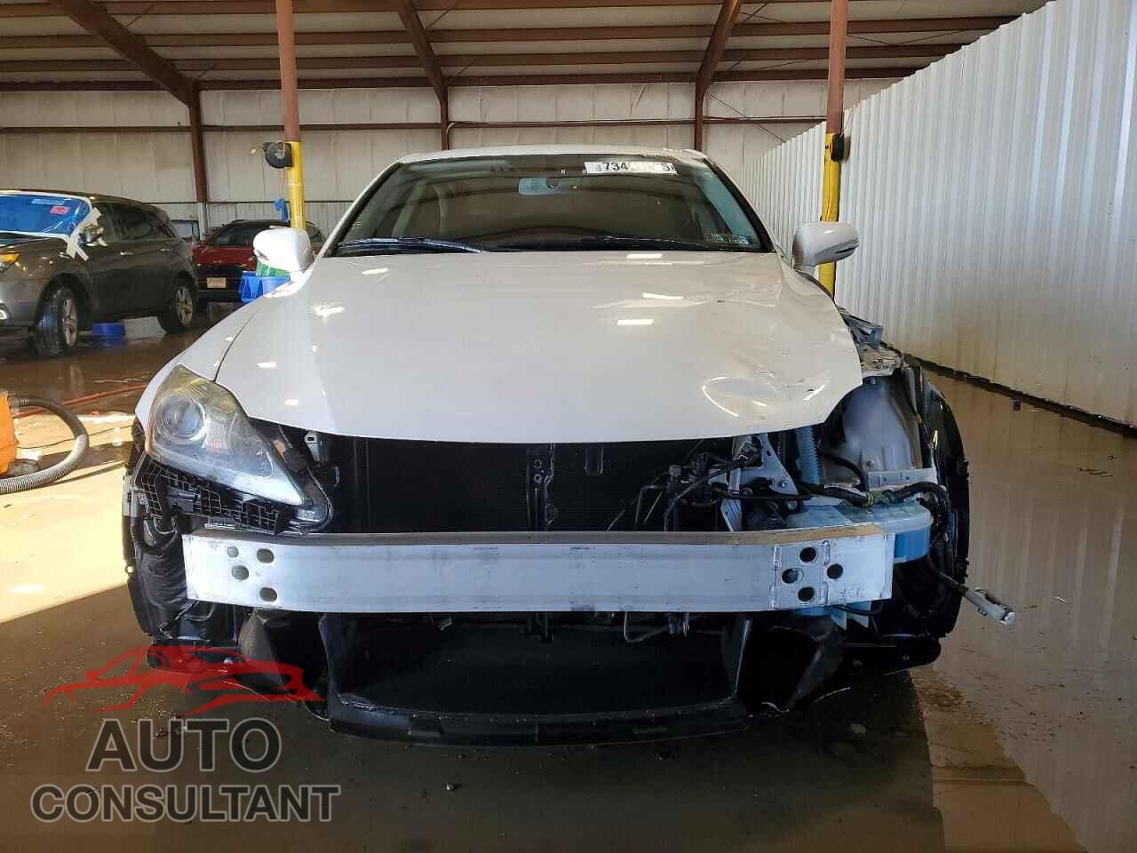 LEXUS IS 2012 - JTHCF5C26C5059629