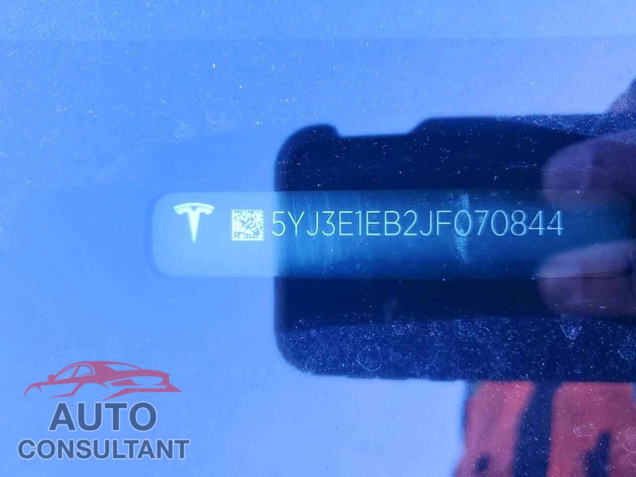 TESLA MODEL 3 2018 - 5YJ3E1EB2JF070844