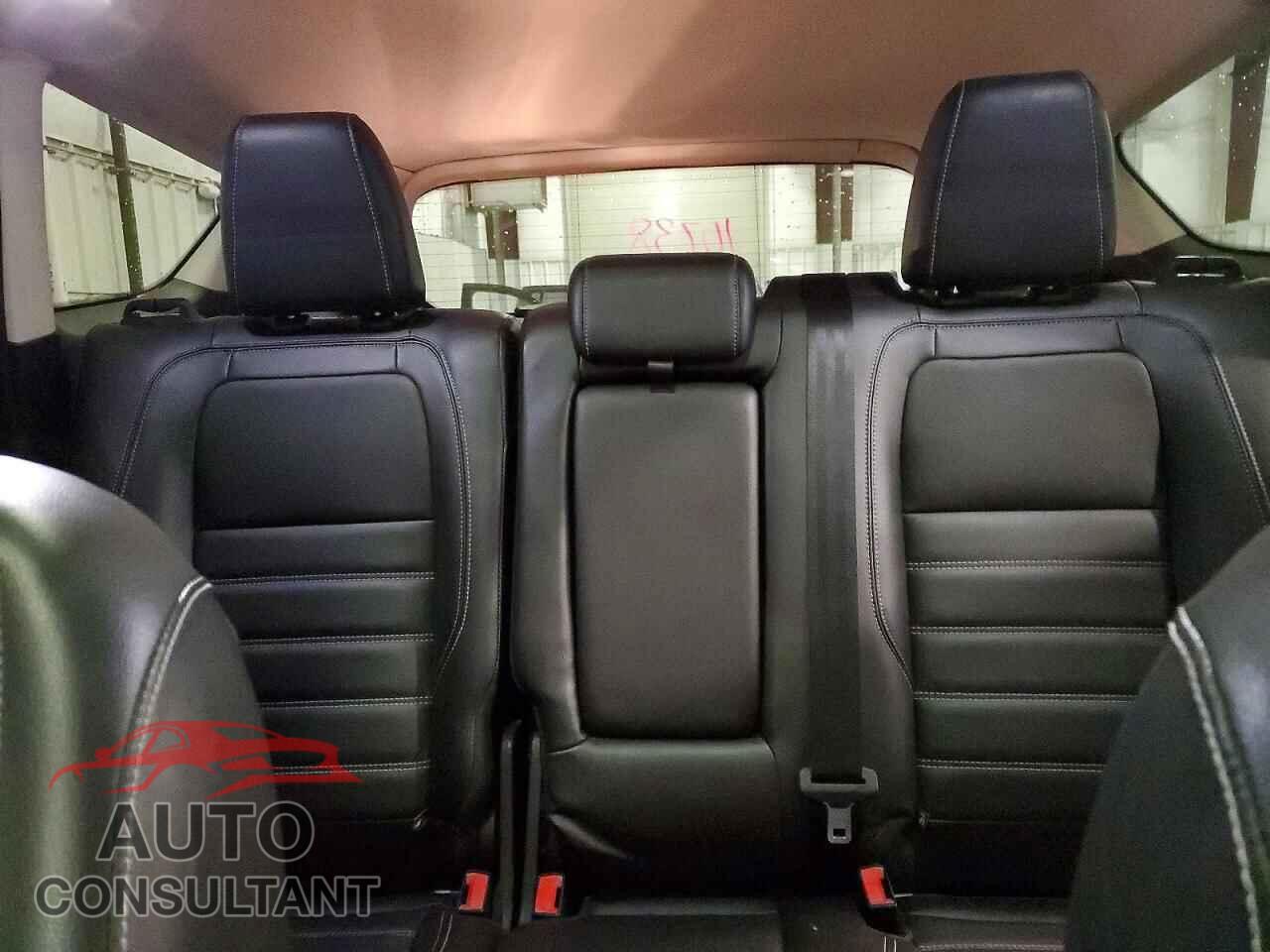 FORD ESCAPE 2017 - 1FMCU9J92HUE69982