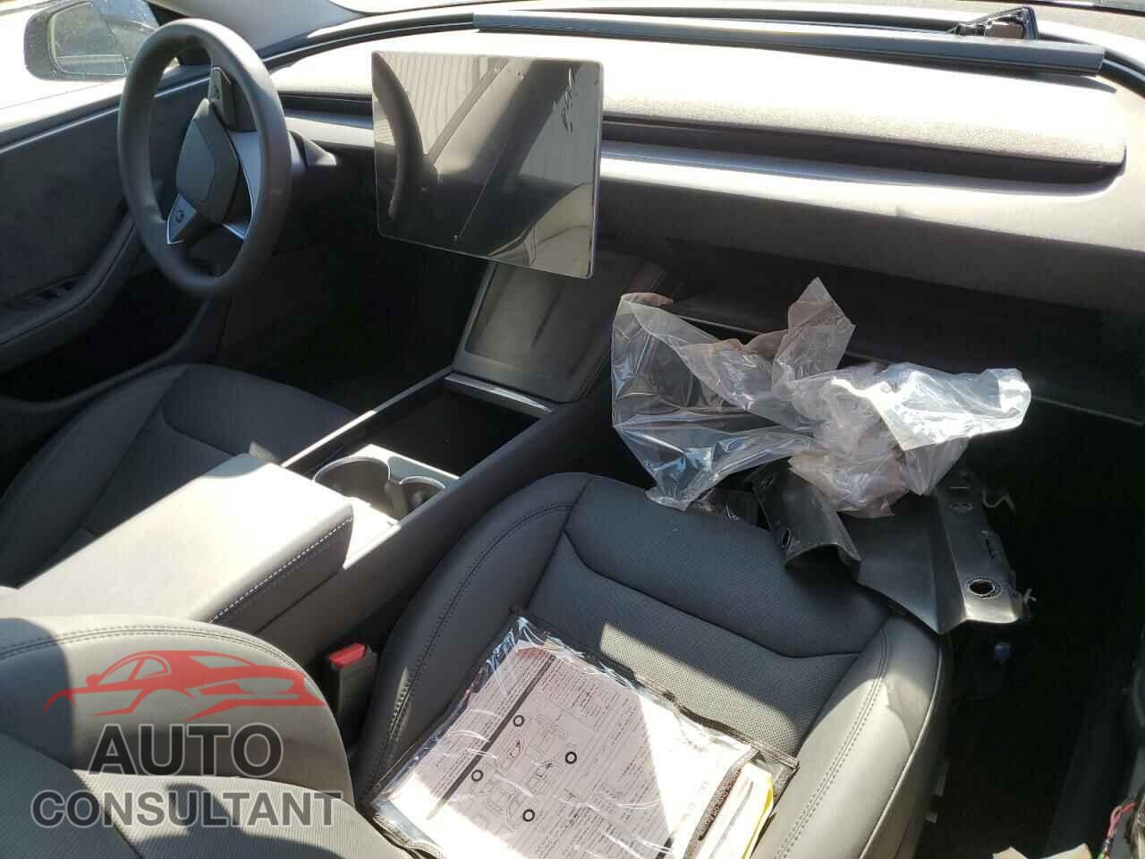 TESLA MODEL 3 2024 - 5YJ3E1EBXRF815142