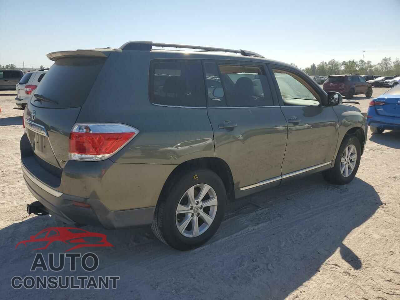 TOYOTA HIGHLANDER 2011 - 5TDBK3EH2BS068741
