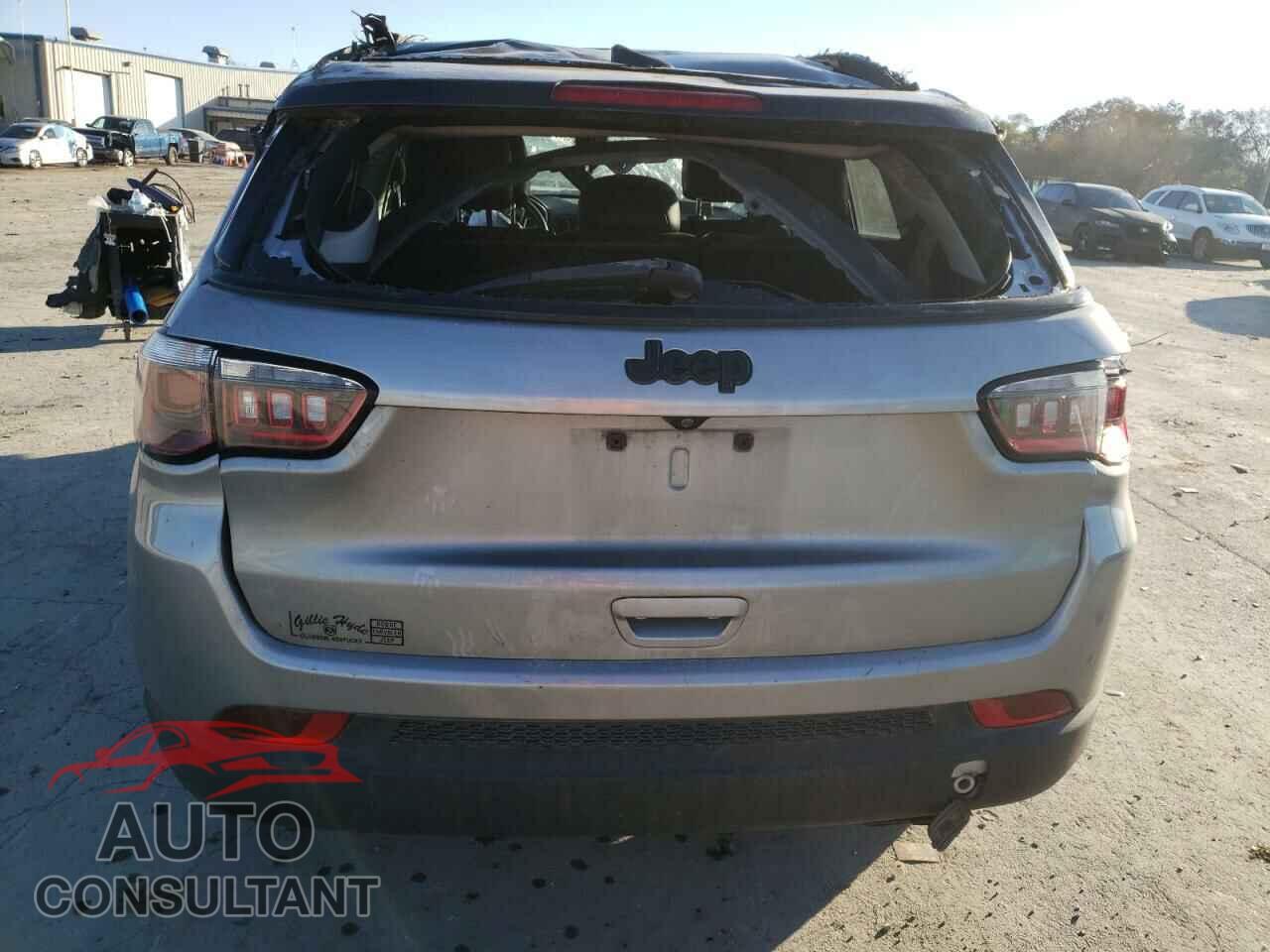 JEEP COMPASS 2018 - 3C4NJCBB0JT322435
