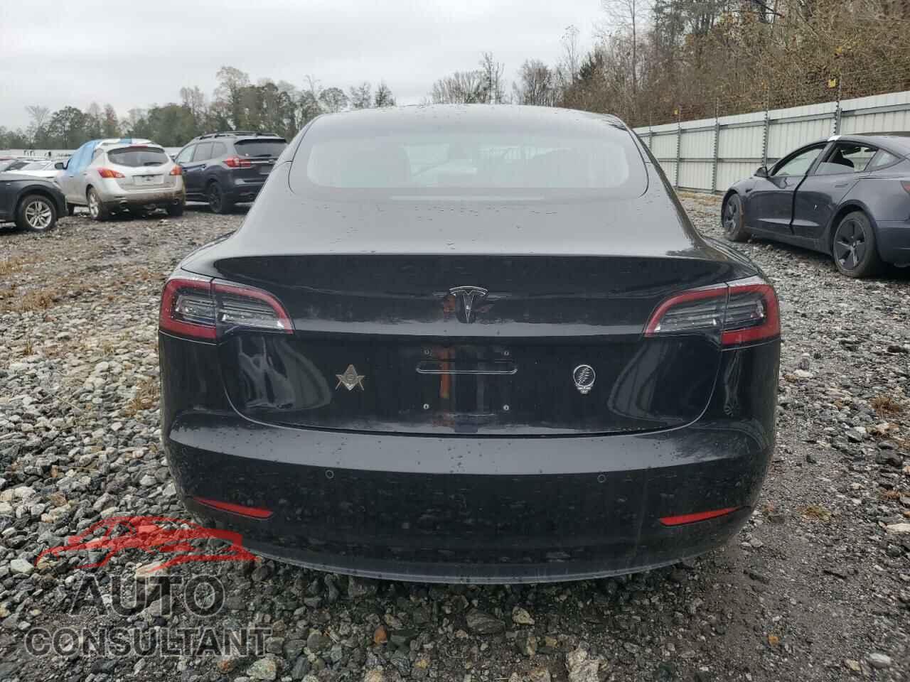TESLA MODEL 3 2018 - 5YJ3E1EA6JF092675