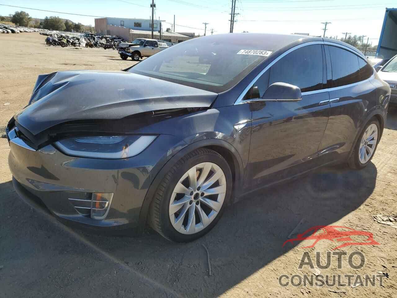 TESLA MODEL X 2016 - 5YJXCBE21GF012892