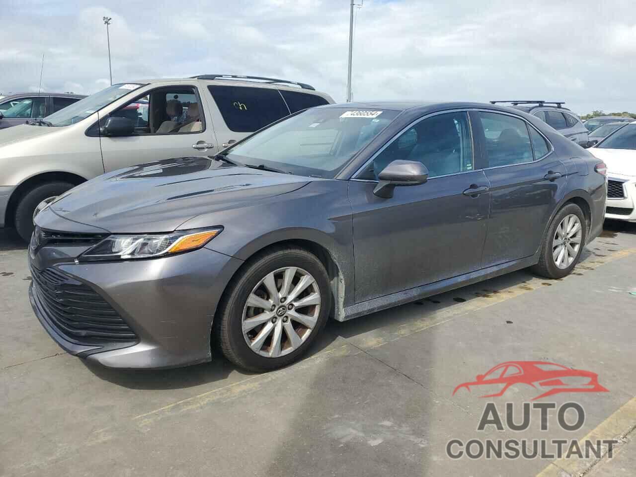 TOYOTA CAMRY 2018 - 4T1B11HK6JU093484