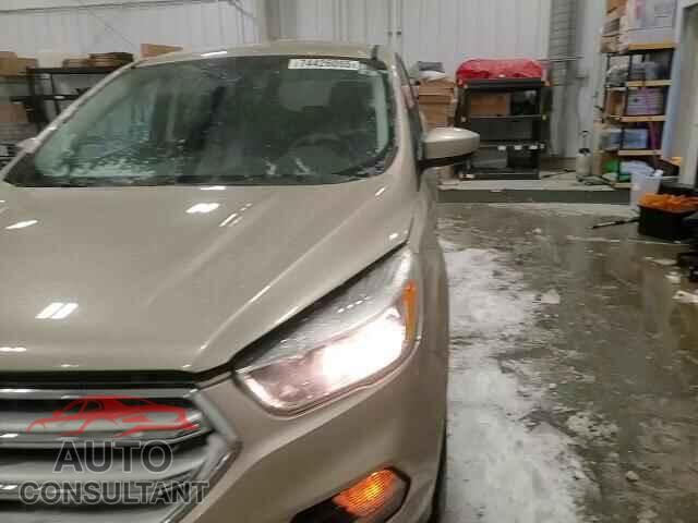 FORD ESCAPE 2017 - 1FMCU9G95HUC45189