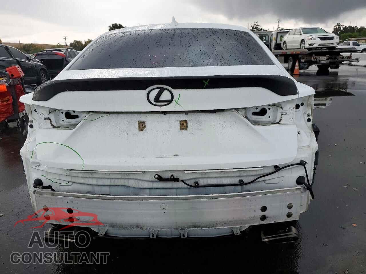 LEXUS IS 2018 - JTHBA1D28J5064751