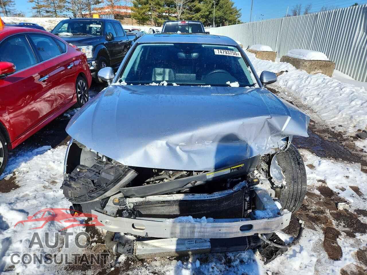 AUDI A4 2017 - WAUANAF49HN020040
